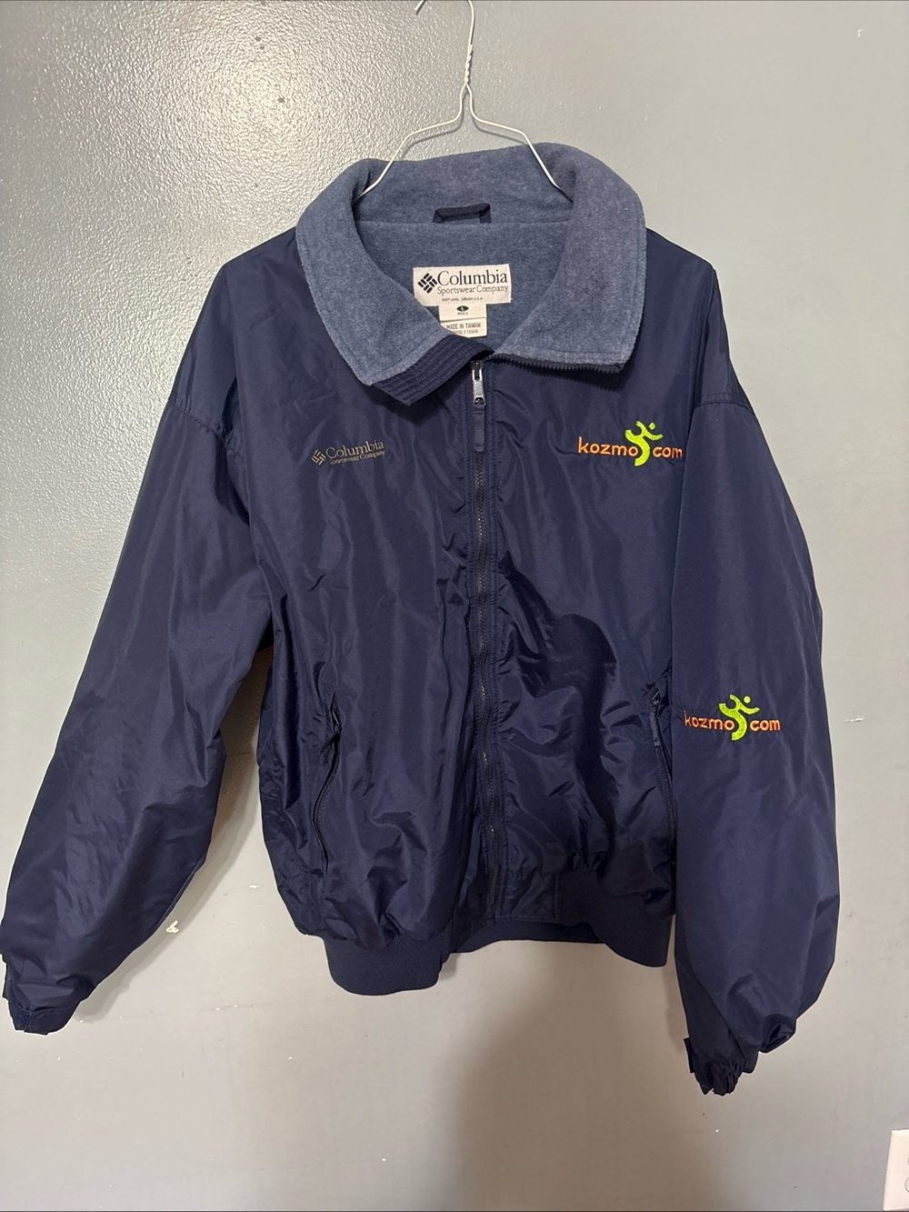 Columbia men Kozmo com Navy Blue Puffer Jacket with Light Blue Fleece Collar